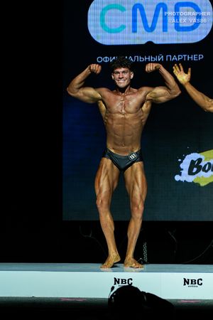 CLASSIC PHYSIQUE ЮНИОРЫ